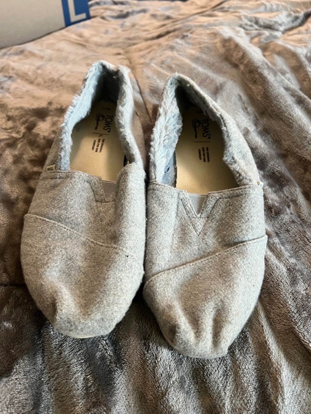 Toms Women's Gray Fleece-Lined Slip-On Moccasins
